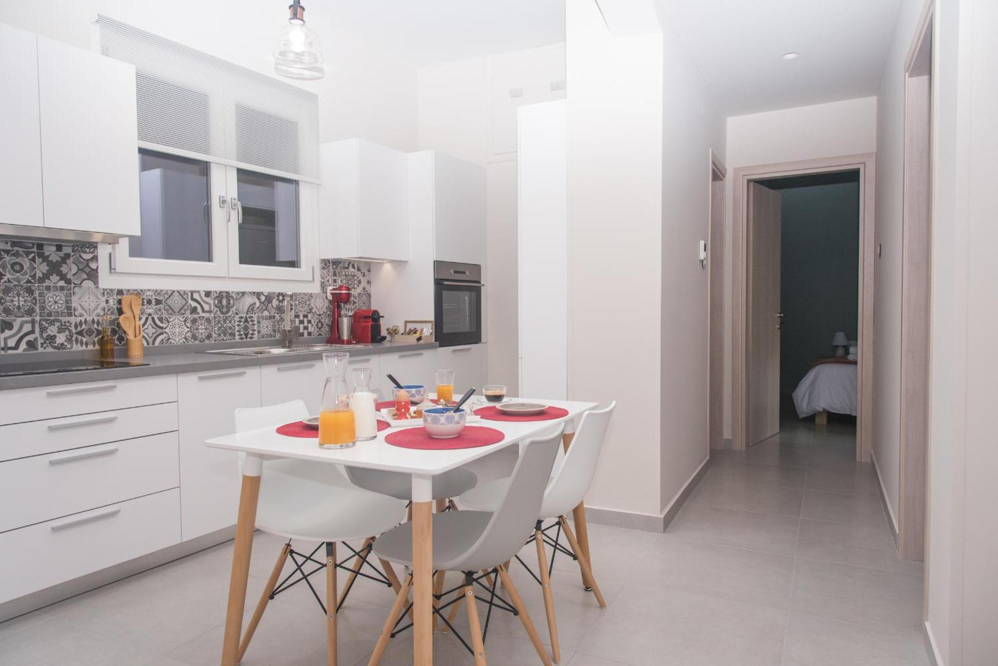 Comfy & Modern Apartment In The Heart Of Heraklion Dış mekan fotoğraf
