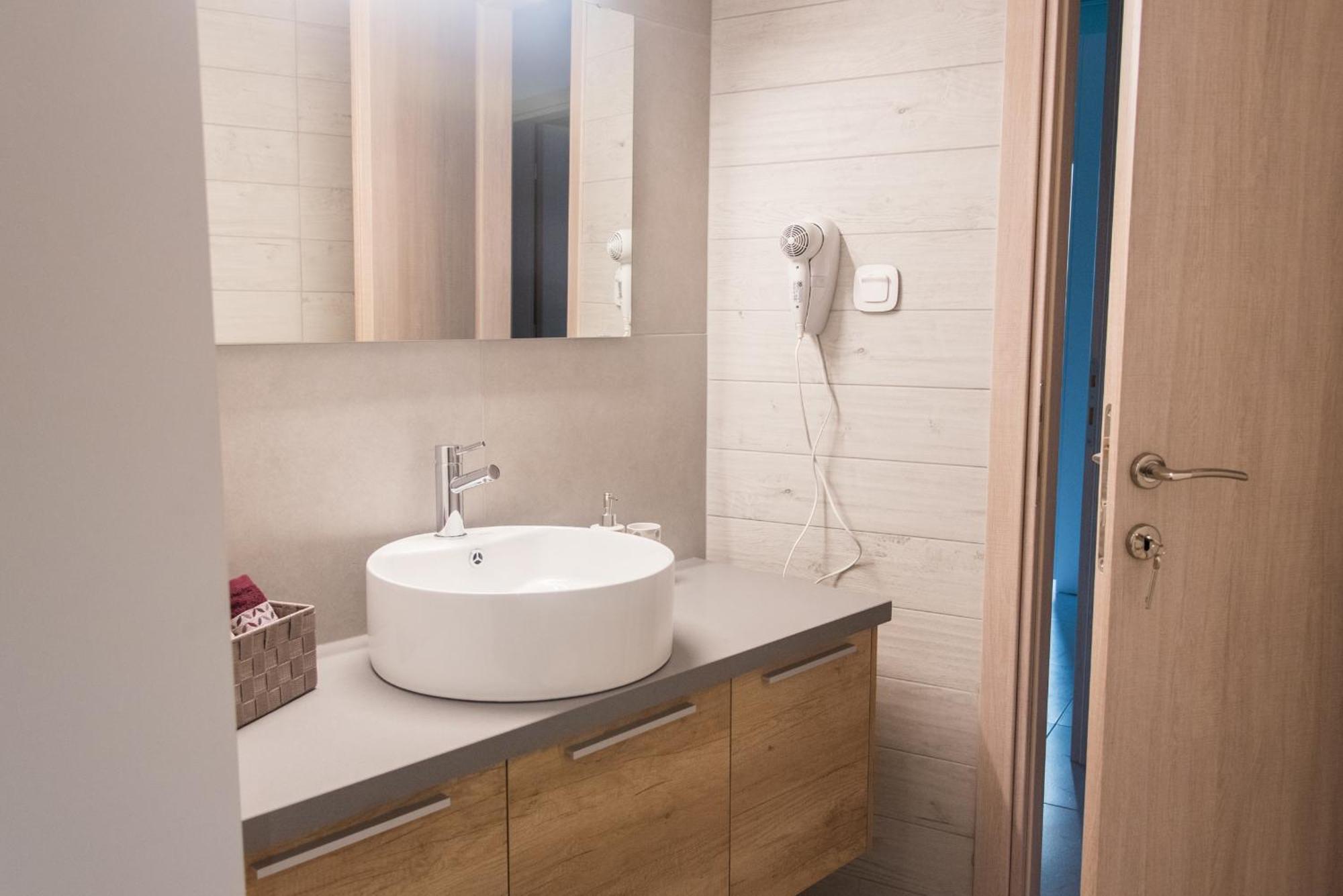 Comfy & Modern Apartment In The Heart Of Heraklion Dış mekan fotoğraf