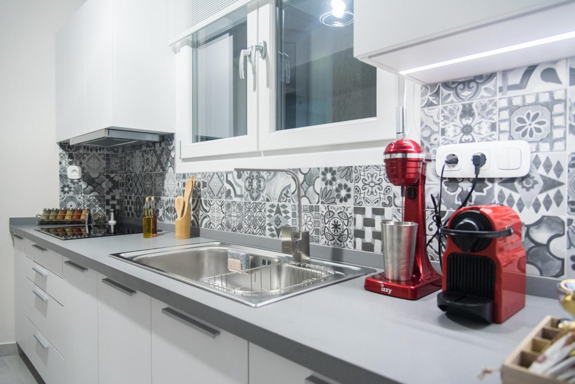 Comfy & Modern Apartment In The Heart Of Heraklion Dış mekan fotoğraf